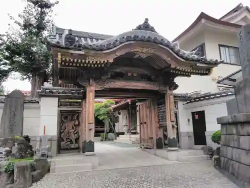 日蓮宗東耀山圓大院の山門・神門