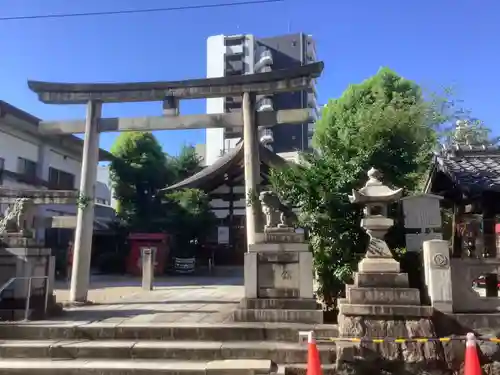 三輪神社の鳥居