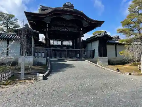 仁和寺の{uncategorized: "未分類", other: "その他", undefined: "問題あり", building: "その他建物", grave: "お墓", sacred_gate: "鳥居", guardian: "狛犬", statue: "像", buddha: "仏像", history: "歴史", nature: "自然", garden: "庭園", animal: "動物", pagoda: "塔", temizu: "手水舎", mountain_gate: "山門・神門", sanctuary: "本殿・本堂", subordinate: "末社・摂社", art: "芸術", scenery: "景色", jizo: "地蔵", ema: "絵馬", goshuin: "御朱印", omikuji: "おみくじ", items: "授与品その他", amulet: "お守り", goshuincho: "御朱印帳", eats: "食事", festival: "お祭り", votive_dance: "神楽", shichigosan: "七五三参", wedding: "結婚式", experience: "体験その他", initially: "初詣", around: "周辺", anti_infection: "感染症対策"}