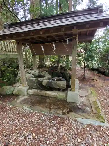 健武山神社の手水舎