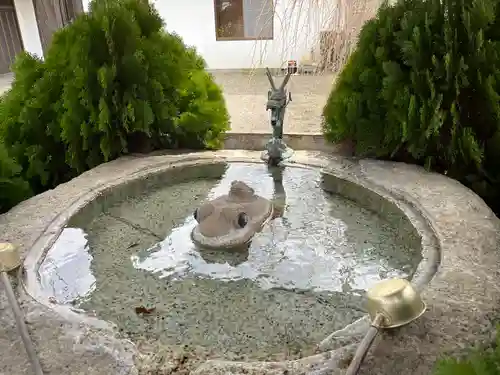 別雷皇太神の手水舎