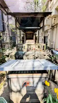 稲荷鬼王神社の末社・摂社