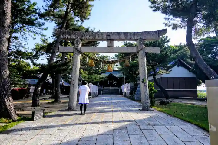 櫻井神社の{uncategorized: "未分類", other: "その他", undefined: "問題あり", building: "その他建物", grave: "お墓", sacred_gate: "鳥居", guardian: "狛犬", statue: "像", buddha: "仏像", history: "歴史", nature: "自然", garden: "庭園", animal: "動物", pagoda: "塔", temizu: "手水舎", mountain_gate: "山門・神門", sanctuary: "本殿・本堂", subordinate: "末社・摂社", art: "芸術", scenery: "景色", jizo: "地蔵", ema: "絵馬", goshuin: "御朱印", omikuji: "おみくじ", items: "授与品その他", amulet: "お守り", goshuincho: "御朱印帳", eats: "食事", festival: "お祭り", votive_dance: "神楽", shichigosan: "七五三参", wedding: "結婚式", experience: "体験その他", initially: "初詣", around: "周辺", anti_infection: "感染症対策"}
