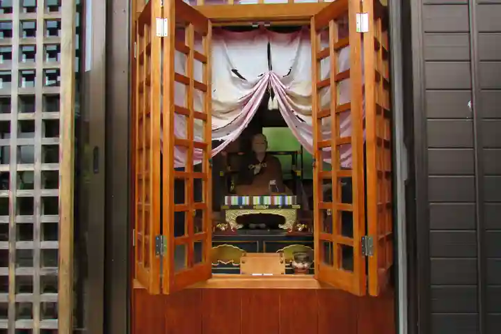 高蔵寺の本殿・本堂