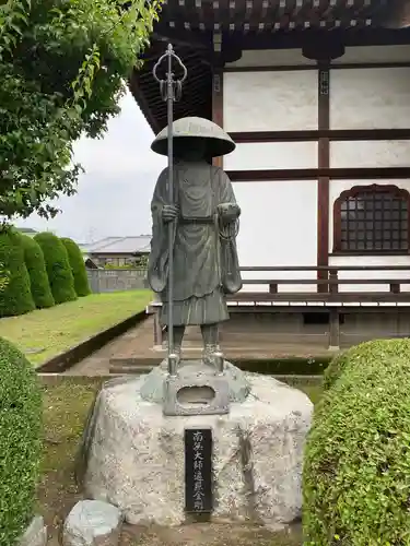 長明寺の像