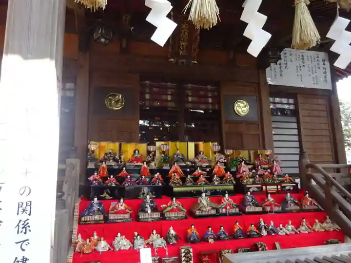 座間神社の本殿・本堂