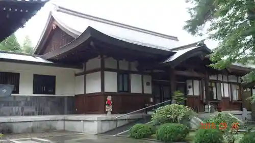 道場寺の本殿・本堂