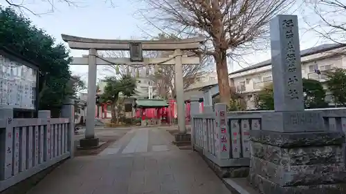 稲荷森稲荷神社の鳥居