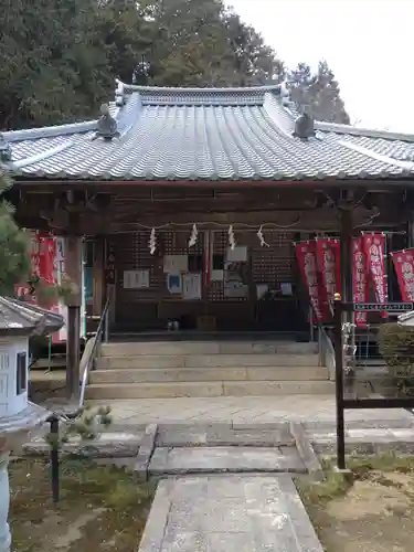 南照寺の本殿