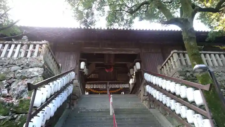 吉備津神社の山門・神門