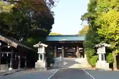 東郷神社の山門