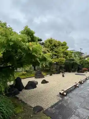 長全寺の{uncategorized: "未分類", other: "その他", undefined: "問題あり", building: "その他建物", grave: "お墓", sacred_gate: "鳥居", guardian: "狛犬", statue: "像", buddha: "仏像", history: "歴史", nature: "自然", garden: "庭園", animal: "動物", pagoda: "塔", temizu: "手水舎", mountain_gate: "山門・神門", sanctuary: "本殿・本堂", subordinate: "末社・摂社", art: "芸術", scenery: "景色", jizo: "地蔵", ema: "絵馬", goshuin: "御朱印", omikuji: "おみくじ", items: "授与品その他", amulet: "お守り", goshuincho: "御朱印帳", eats: "食事", festival: "お祭り", votive_dance: "神楽", shichigosan: "七五三参", wedding: "結婚式", experience: "体験その他", initially: "初詣", around: "周辺", anti_infection: "感染症対策"}