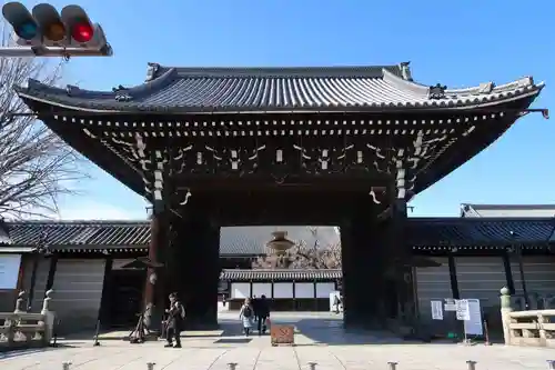 本願寺（西本願寺）の山門