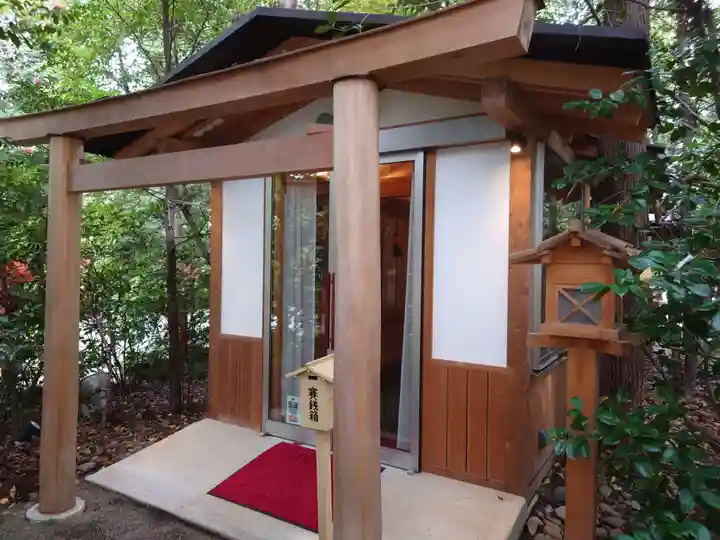 冠稲荷神社の末社・摂社