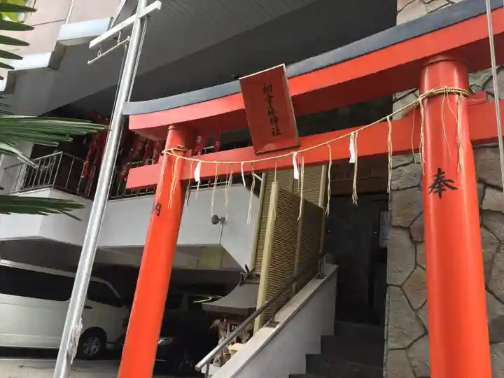 初音森神社の鳥居