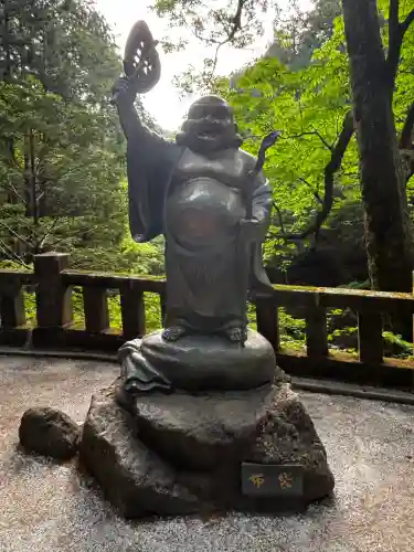 榛名神社の{uncategorized: "未分類", other: "その他", undefined: "問題あり", building: "その他建物", grave: "お墓", sacred_gate: "鳥居", guardian: "狛犬", statue: "像", buddha: "仏像", history: "歴史", nature: "自然", garden: "庭園", animal: "動物", pagoda: "塔", temizu: "手水舎", mountain_gate: "山門・神門", sanctuary: "本殿・本堂", subordinate: "末社・摂社", art: "芸術", scenery: "景色", jizo: "地蔵", ema: "絵馬", goshuin: "御朱印", omikuji: "おみくじ", items: "授与品その他", amulet: "お守り", goshuincho: "御朱印帳", eats: "食事", festival: "お祭り", votive_dance: "神楽", shichigosan: "七五三参", wedding: "結婚式", experience: "体験その他", initially: "初詣", around: "周辺", anti_infection: "感染症対策"}