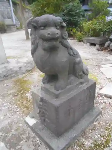 諏訪大神社の狛犬