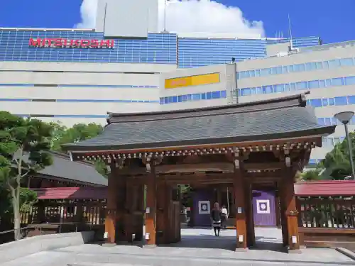 警固神社の山門