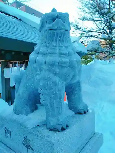 北海道神宮頓宮の狛犬