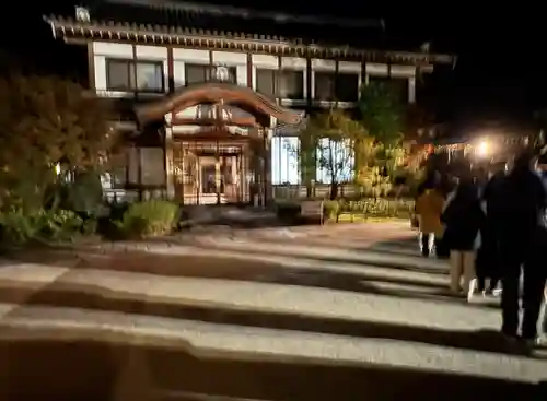 禅林寺（永観堂）の{uncategorized: "未分類", other: "その他", undefined: "問題あり", building: "その他建物", grave: "お墓", sacred_gate: "鳥居", guardian: "狛犬", statue: "像", buddha: "仏像", history: "歴史", nature: "自然", garden: "庭園", animal: "動物", pagoda: "塔", temizu: "手水舎", mountain_gate: "山門・神門", sanctuary: "本殿・本堂", subordinate: "末社・摂社", art: "芸術", scenery: "景色", jizo: "地蔵", ema: "絵馬", goshuin: "御朱印", omikuji: "おみくじ", items: "授与品その他", amulet: "お守り", goshuincho: "御朱印帳", eats: "食事", festival: "お祭り", votive_dance: "神楽", shichigosan: "七五三参", wedding: "結婚式", experience: "体験その他", initially: "初詣", around: "周辺", anti_infection: "感染症対策"}