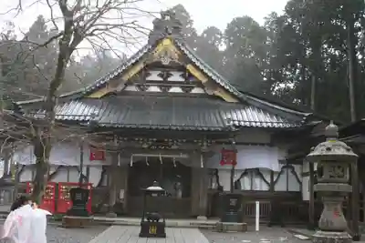 久遠寺の本殿・本堂