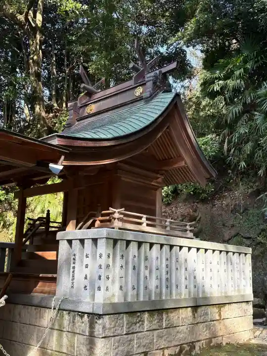 湯所神社の{uncategorized: "未分類", other: "その他", undefined: "問題あり", building: "その他建物", grave: "お墓", sacred_gate: "鳥居", guardian: "狛犬", statue: "像", buddha: "仏像", history: "歴史", nature: "自然", garden: "庭園", animal: "動物", pagoda: "塔", temizu: "手水舎", mountain_gate: "山門・神門", sanctuary: "本殿・本堂", subordinate: "末社・摂社", art: "芸術", scenery: "景色", jizo: "地蔵", ema: "絵馬", goshuin: "御朱印", omikuji: "おみくじ", items: "授与品その他", amulet: "お守り", goshuincho: "御朱印帳", eats: "食事", festival: "お祭り", votive_dance: "神楽", shichigosan: "七五三参", wedding: "結婚式", experience: "体験その他", initially: "初詣", around: "周辺", anti_infection: "感染症対策"}