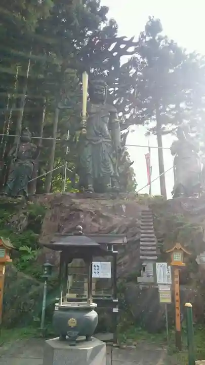 金剛山瑞峯寺(金剛不動尊) の仏像