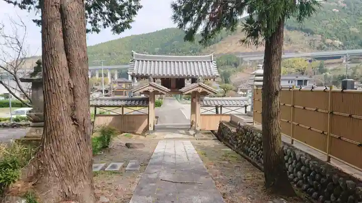 永精寺の山門・神門