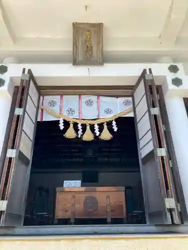 崋山神社の本殿・本堂
