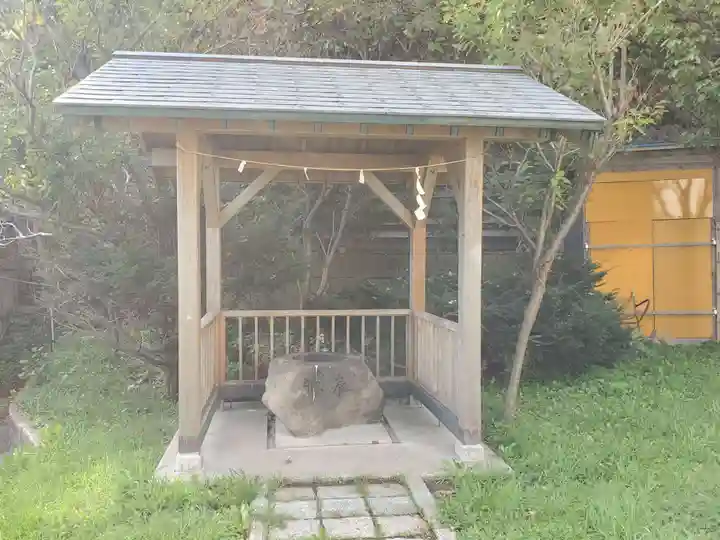 神恵内嚴島神社の手水舎