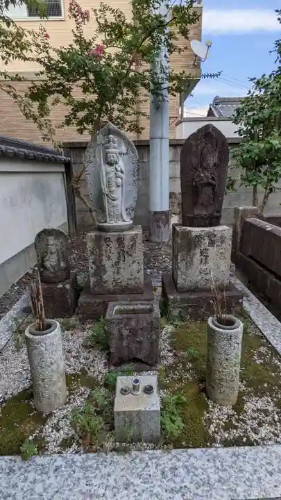 退休寺の地蔵