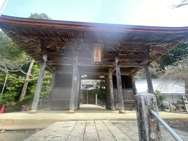 松尾寺の{uncategorized: "未分類", other: "その他", undefined: "問題あり", building: "その他建物", grave: "お墓", sacred_gate: "鳥居", guardian: "狛犬", statue: "像", buddha: "仏像", history: "歴史", nature: "自然", garden: "庭園", animal: "動物", pagoda: "塔", temizu: "手水舎", mountain_gate: "山門・神門", sanctuary: "本殿・本堂", subordinate: "末社・摂社", art: "芸術", scenery: "景色", jizo: "地蔵", ema: "絵馬", goshuin: "御朱印", omikuji: "おみくじ", items: "授与品その他", amulet: "お守り", goshuincho: "御朱印帳", eats: "食事", festival: "お祭り", votive_dance: "神楽", shichigosan: "七五三参", wedding: "結婚式", experience: "体験その他", initially: "初詣", around: "周辺", anti_infection: "感染症対策"}