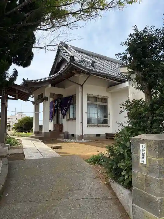 音岸寺の{uncategorized: "未分類", other: "その他", undefined: "問題あり", building: "その他建物", grave: "お墓", sacred_gate: "鳥居", guardian: "狛犬", statue: "像", buddha: "仏像", history: "歴史", nature: "自然", garden: "庭園", animal: "動物", pagoda: "塔", temizu: "手水舎", mountain_gate: "山門・神門", sanctuary: "本殿・本堂", subordinate: "末社・摂社", art: "芸術", scenery: "景色", jizo: "地蔵", ema: "絵馬", goshuin: "御朱印", omikuji: "おみくじ", items: "授与品その他", amulet: "お守り", goshuincho: "御朱印帳", eats: "食事", festival: "お祭り", votive_dance: "神楽", shichigosan: "七五三参", wedding: "結婚式", experience: "体験その他", initially: "初詣", around: "周辺", anti_infection: "感染症対策"}