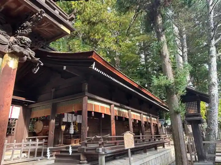 諏訪大社下社秋宮(長野県)