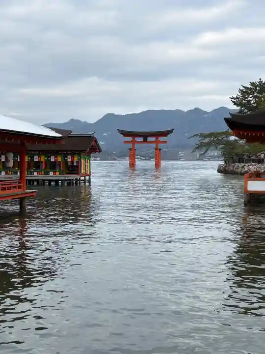 厳島神社(広島県)