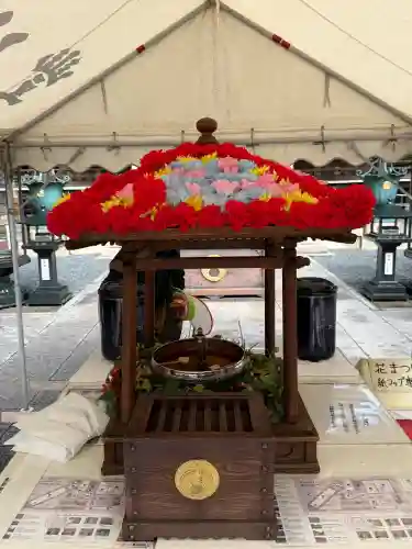 豊川稲荷東京別院の{uncategorized: "未分類", other: "その他", undefined: "問題あり", building: "その他建物", grave: "お墓", sacred_gate: "鳥居", guardian: "狛犬", statue: "像", buddha: "仏像", history: "歴史", nature: "自然", garden: "庭園", animal: "動物", pagoda: "塔", temizu: "手水舎", mountain_gate: "山門・神門", sanctuary: "本殿・本堂", subordinate: "末社・摂社", art: "芸術", scenery: "景色", jizo: "地蔵", ema: "絵馬", goshuin: "御朱印", omikuji: "おみくじ", items: "授与品その他", amulet: "お守り", goshuincho: "御朱印帳", eats: "食事", festival: "お祭り", votive_dance: "神楽", shichigosan: "七五三参", wedding: "結婚式", experience: "体験その他", initially: "初詣", around: "周辺", anti_infection: "感染症対策"}