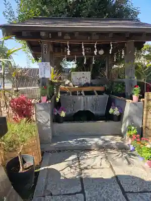 鳩ヶ谷氷川神社の{uncategorized: "未分類", other: "その他", undefined: "問題あり", building: "その他建物", grave: "お墓", sacred_gate: "鳥居", guardian: "狛犬", statue: "像", buddha: "仏像", history: "歴史", nature: "自然", garden: "庭園", animal: "動物", pagoda: "塔", temizu: "手水舎", mountain_gate: "山門・神門", sanctuary: "本殿・本堂", subordinate: "末社・摂社", art: "芸術", scenery: "景色", jizo: "地蔵", ema: "絵馬", goshuin: "御朱印", omikuji: "おみくじ", items: "授与品その他", amulet: "お守り", goshuincho: "御朱印帳", eats: "食事", festival: "お祭り", votive_dance: "神楽", shichigosan: "七五三参", wedding: "結婚式", experience: "体験その他", initially: "初詣", around: "周辺", anti_infection: "感染症対策"}