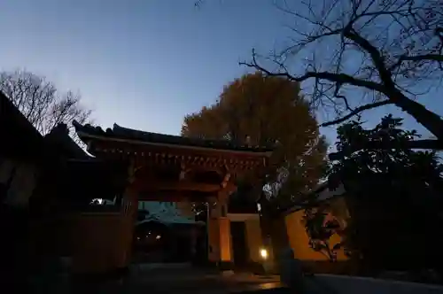 東漸寺の山門・神門