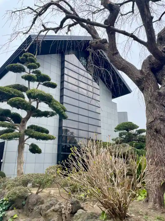 善慶寺の{uncategorized: "未分類", other: "その他", undefined: "問題あり", building: "その他建物", grave: "お墓", sacred_gate: "鳥居", guardian: "狛犬", statue: "像", buddha: "仏像", history: "歴史", nature: "自然", garden: "庭園", animal: "動物", pagoda: "塔", temizu: "手水舎", mountain_gate: "山門・神門", sanctuary: "本殿・本堂", subordinate: "末社・摂社", art: "芸術", scenery: "景色", jizo: "地蔵", ema: "絵馬", goshuin: "御朱印", omikuji: "おみくじ", items: "授与品その他", amulet: "お守り", goshuincho: "御朱印帳", eats: "食事", festival: "お祭り", votive_dance: "神楽", shichigosan: "七五三参", wedding: "結婚式", experience: "体験その他", initially: "初詣", around: "周辺", anti_infection: "感染症対策"}