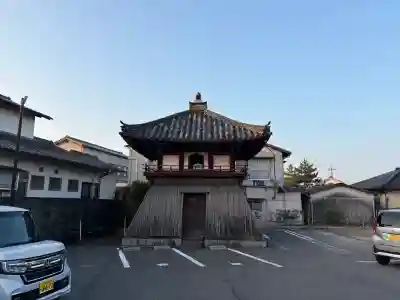 遍照院の{uncategorized: "未分類", other: "その他", undefined: "問題あり", building: "その他建物", grave: "お墓", sacred_gate: "鳥居", guardian: "狛犬", statue: "像", buddha: "仏像", history: "歴史", nature: "自然", garden: "庭園", animal: "動物", pagoda: "塔", temizu: "手水舎", mountain_gate: "山門・神門", sanctuary: "本殿・本堂", subordinate: "末社・摂社", art: "芸術", scenery: "景色", jizo: "地蔵", ema: "絵馬", goshuin: "御朱印", omikuji: "おみくじ", items: "授与品その他", amulet: "お守り", goshuincho: "御朱印帳", eats: "食事", festival: "お祭り", votive_dance: "神楽", shichigosan: "七五三参", wedding: "結婚式", experience: "体験その他", initially: "初詣", around: "周辺", anti_infection: "感染症対策"}