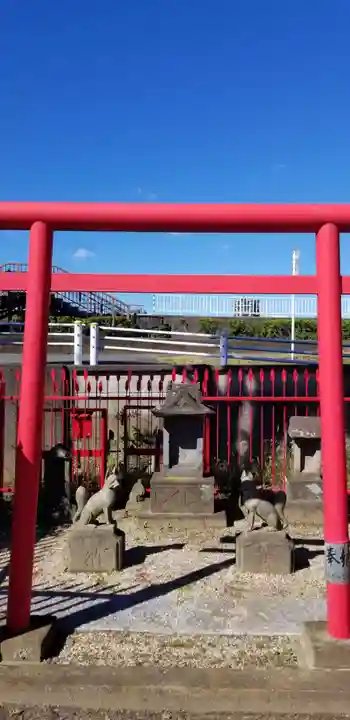 諏訪野八幡神社の末社・摂社