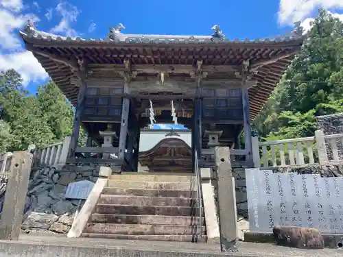 三島神社（川中）の山門