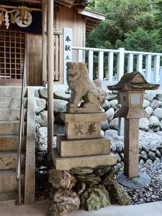 花岡神社の狛犬