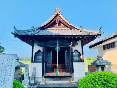 朝日寺の本殿・本堂
