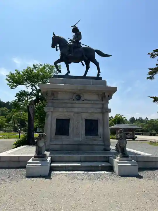 宮城縣護國神社の像