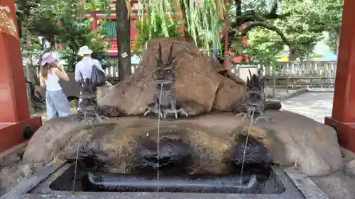 浅草神社の手水舎