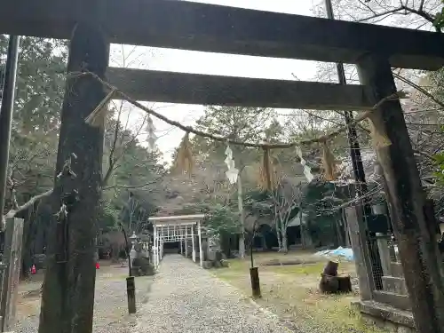 多奈閇神社の{uncategorized: "未分類", other: "その他", undefined: "問題あり", building: "その他建物", grave: "お墓", sacred_gate: "鳥居", guardian: "狛犬", statue: "像", buddha: "仏像", history: "歴史", nature: "自然", garden: "庭園", animal: "動物", pagoda: "塔", temizu: "手水舎", mountain_gate: "山門・神門", sanctuary: "本殿・本堂", subordinate: "末社・摂社", art: "芸術", scenery: "景色", jizo: "地蔵", ema: "絵馬", goshuin: "御朱印", omikuji: "おみくじ", items: "授与品その他", amulet: "お守り", goshuincho: "御朱印帳", eats: "食事", festival: "お祭り", votive_dance: "神楽", shichigosan: "七五三参", wedding: "結婚式", experience: "体験その他", initially: "初詣", around: "周辺", anti_infection: "感染症対策"}