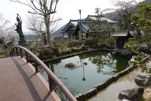 禅定寺の庭園