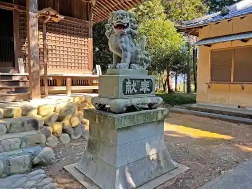 敬満神社の狛犬