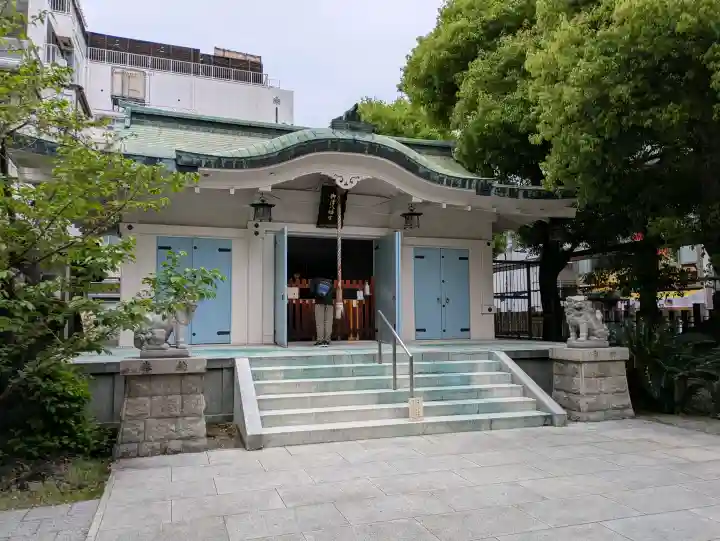 御津八幡宮の{uncategorized: "未分類", other: "その他", undefined: "問題あり", building: "その他建物", grave: "お墓", sacred_gate: "鳥居", guardian: "狛犬", statue: "像", buddha: "仏像", history: "歴史", nature: "自然", garden: "庭園", animal: "動物", pagoda: "塔", temizu: "手水舎", mountain_gate: "山門・神門", sanctuary: "本殿・本堂", subordinate: "末社・摂社", art: "芸術", scenery: "景色", jizo: "地蔵", ema: "絵馬", goshuin: "御朱印", omikuji: "おみくじ", items: "授与品その他", amulet: "お守り", goshuincho: "御朱印帳", eats: "食事", festival: "お祭り", votive_dance: "神楽", shichigosan: "七五三参", wedding: "結婚式", experience: "体験その他", initially: "初詣", around: "周辺", anti_infection: "感染症対策"}